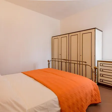 Holiday home Tular Appartaments